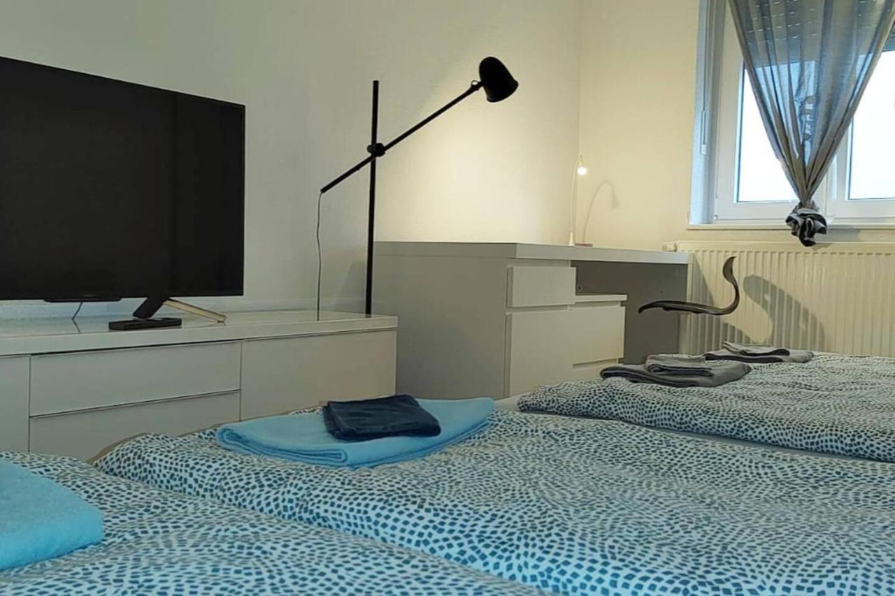 Privatzimmer Nahe Bahnhof Und City Würzburg Esterno foto